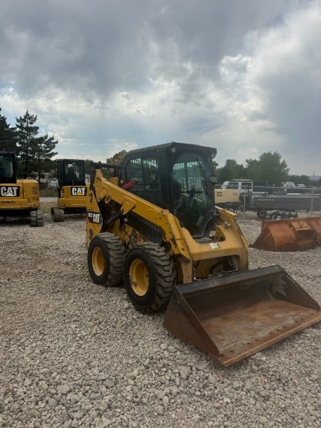 wheeled skid steer